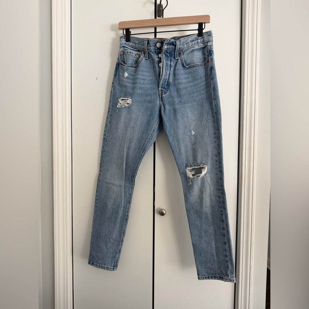 Levi’s straight leg blue jeans